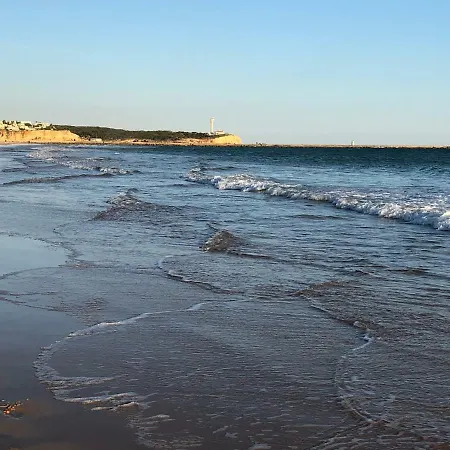 Praia Da Rocha 8 Min A Pied *